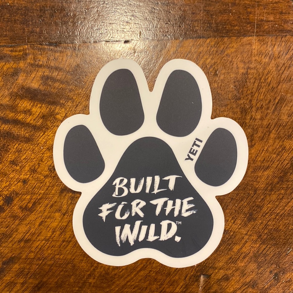 🐾🐶NWT Yeti Sticker